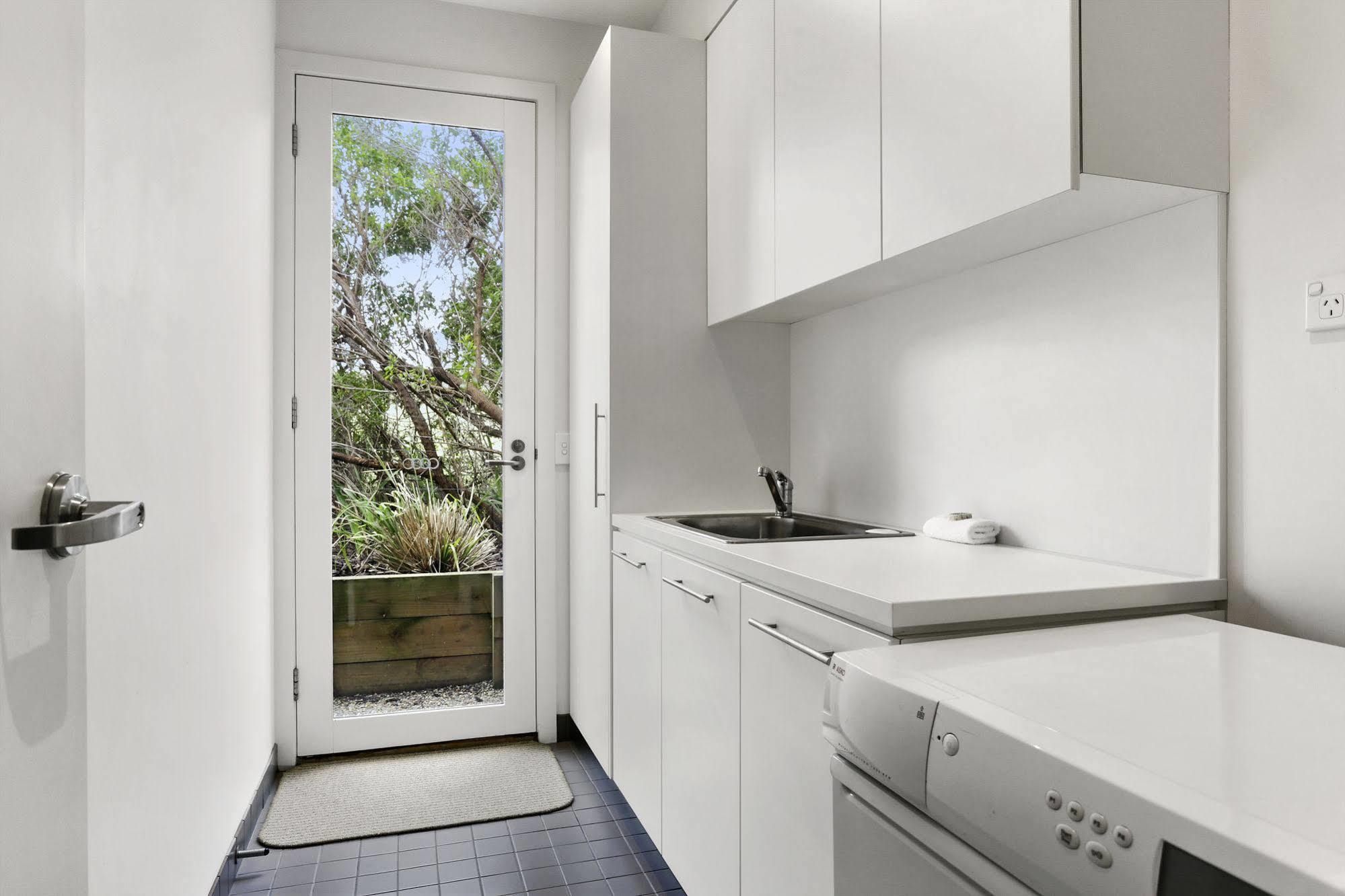 12 Apostles Accommodation Anchors Beach House With Sea Views Port Campbell Exterior foto